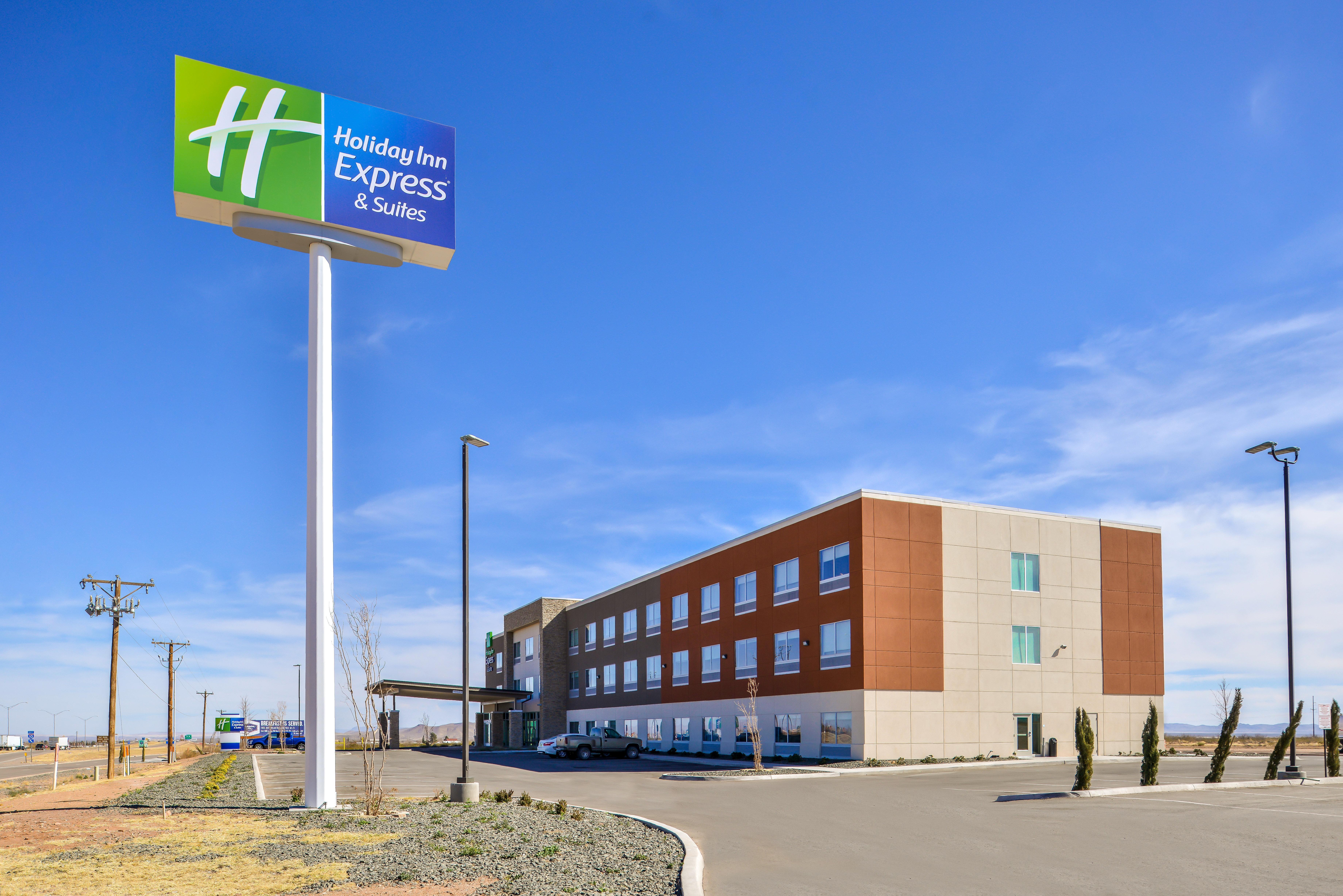 Holiday Inn Express & Suites - Van Horn, An Ihg Hotel Exterior photo